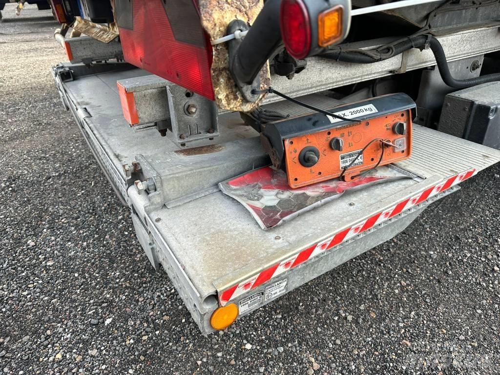 Krone SD Curtainsider semi-trailers