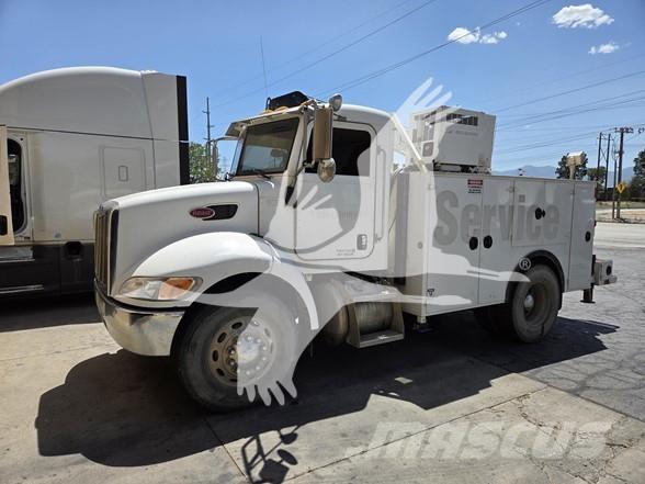 Peterbilt 335 Construction - Others