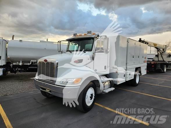 Peterbilt 337 Construction - Others
