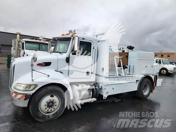 Peterbilt 337 Construction - Others