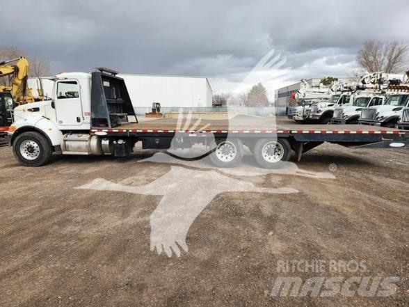 Peterbilt 348 Construction - Others