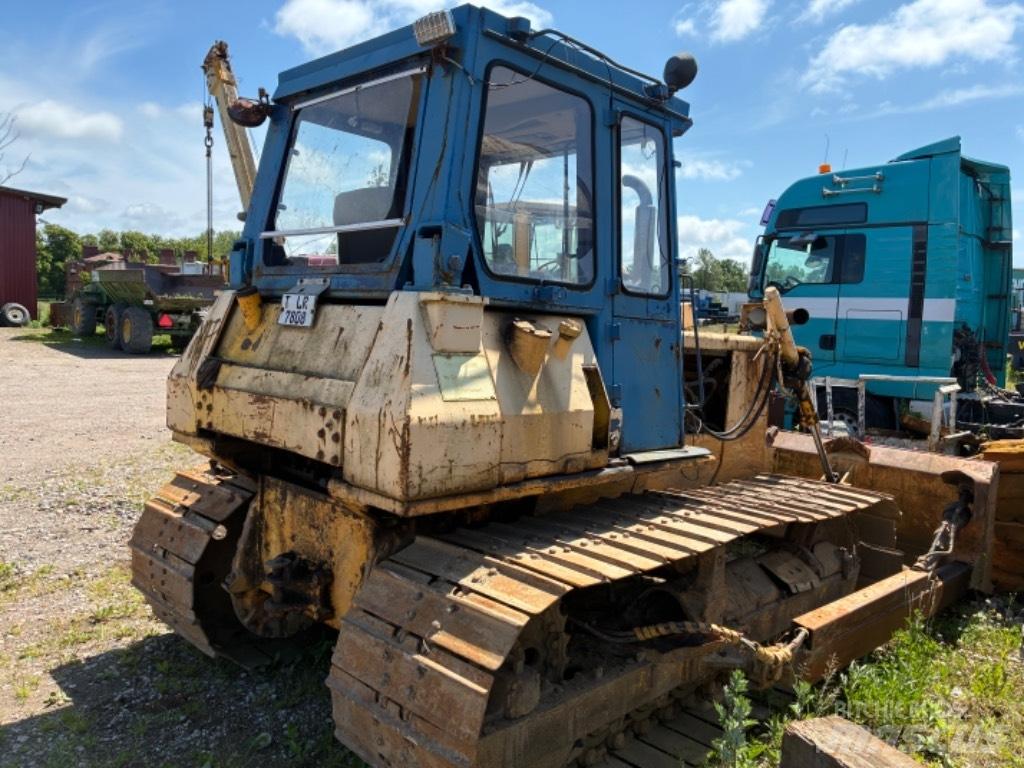 Komatsu D 41 P-3 Crawler dozers