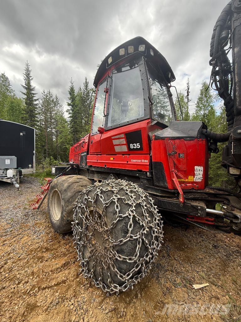 Komatsu 835 Forwarders