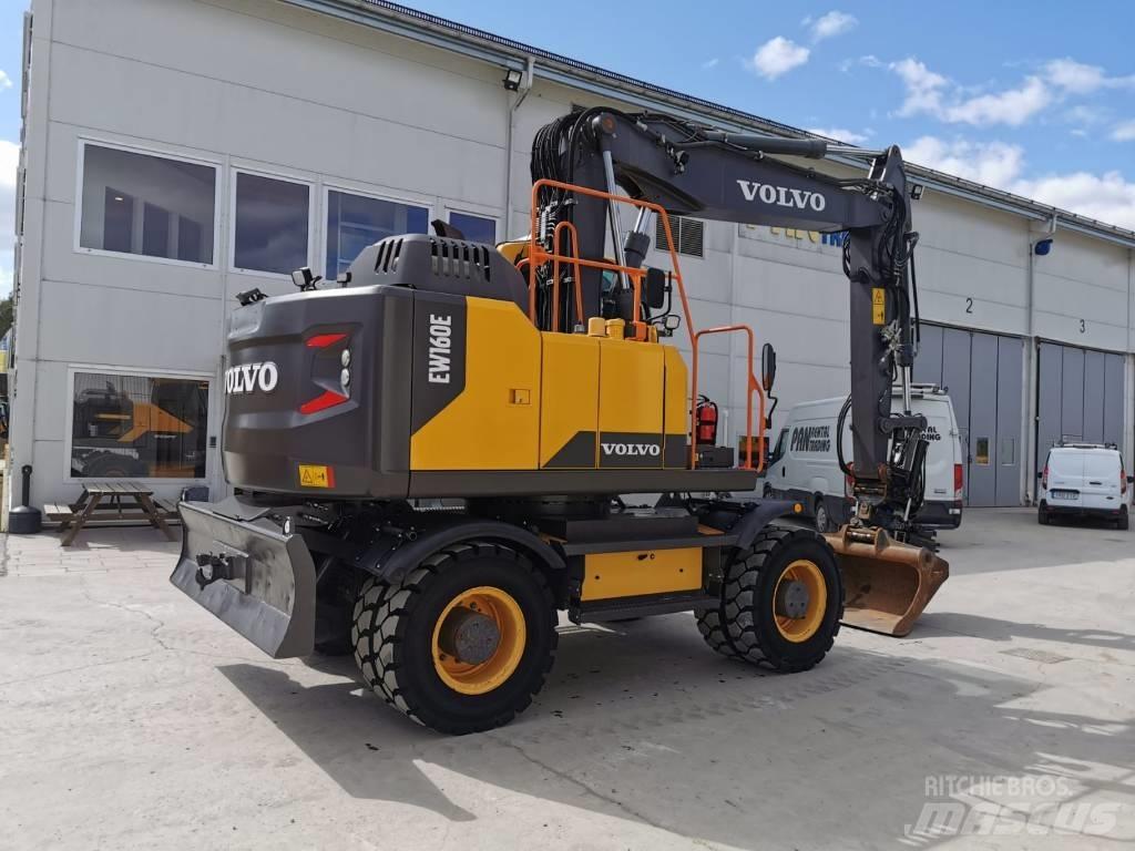 Volvo EW160E Wheeled excavators