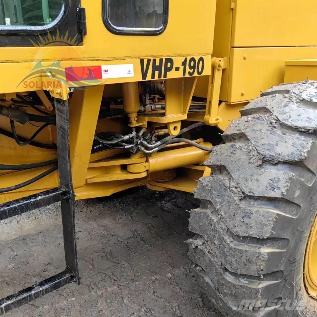 CAT 140K Graders