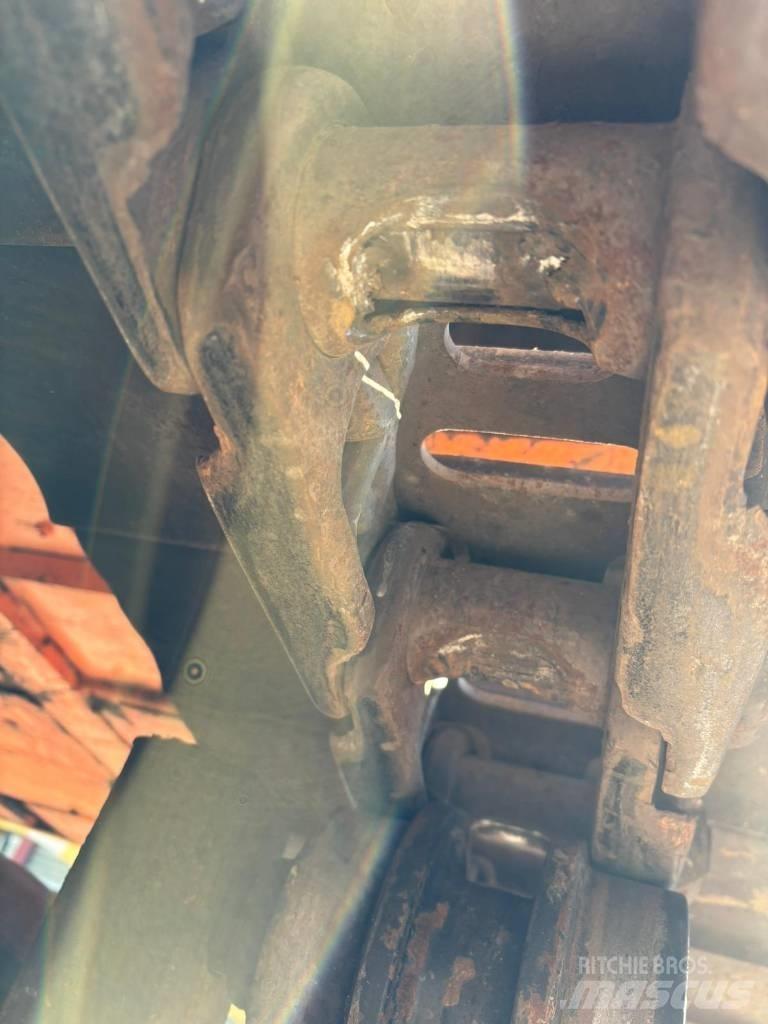 Doosan DX225LC Crawler excavators
