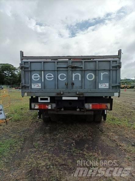 Iveco Trakker 410 Crane trucks