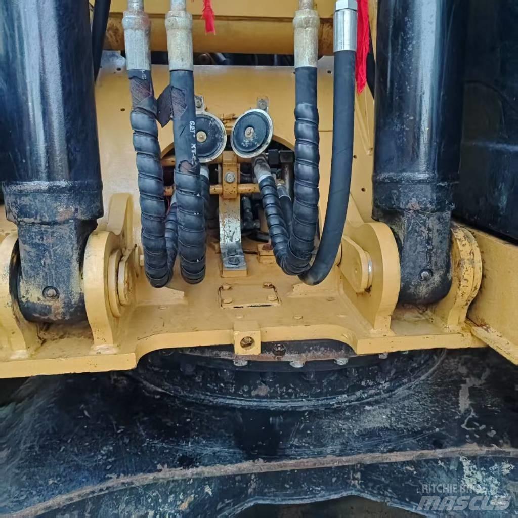 CAT 313 D Crawler excavators