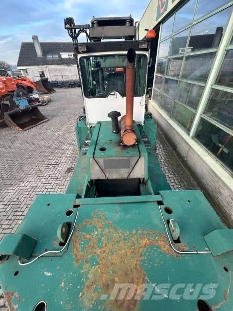 Kalmar DCD 250-12 LB Diesel trucks