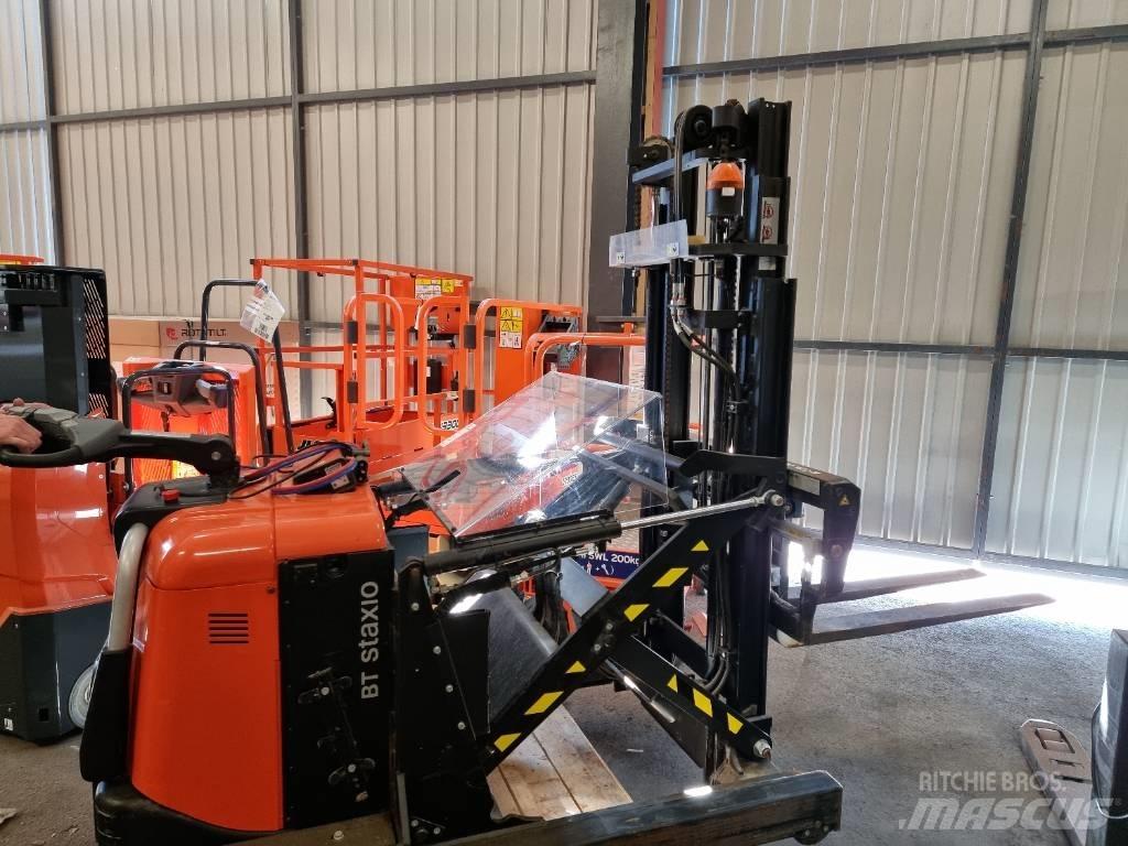 BT SPE120XR Pedestrian stacker