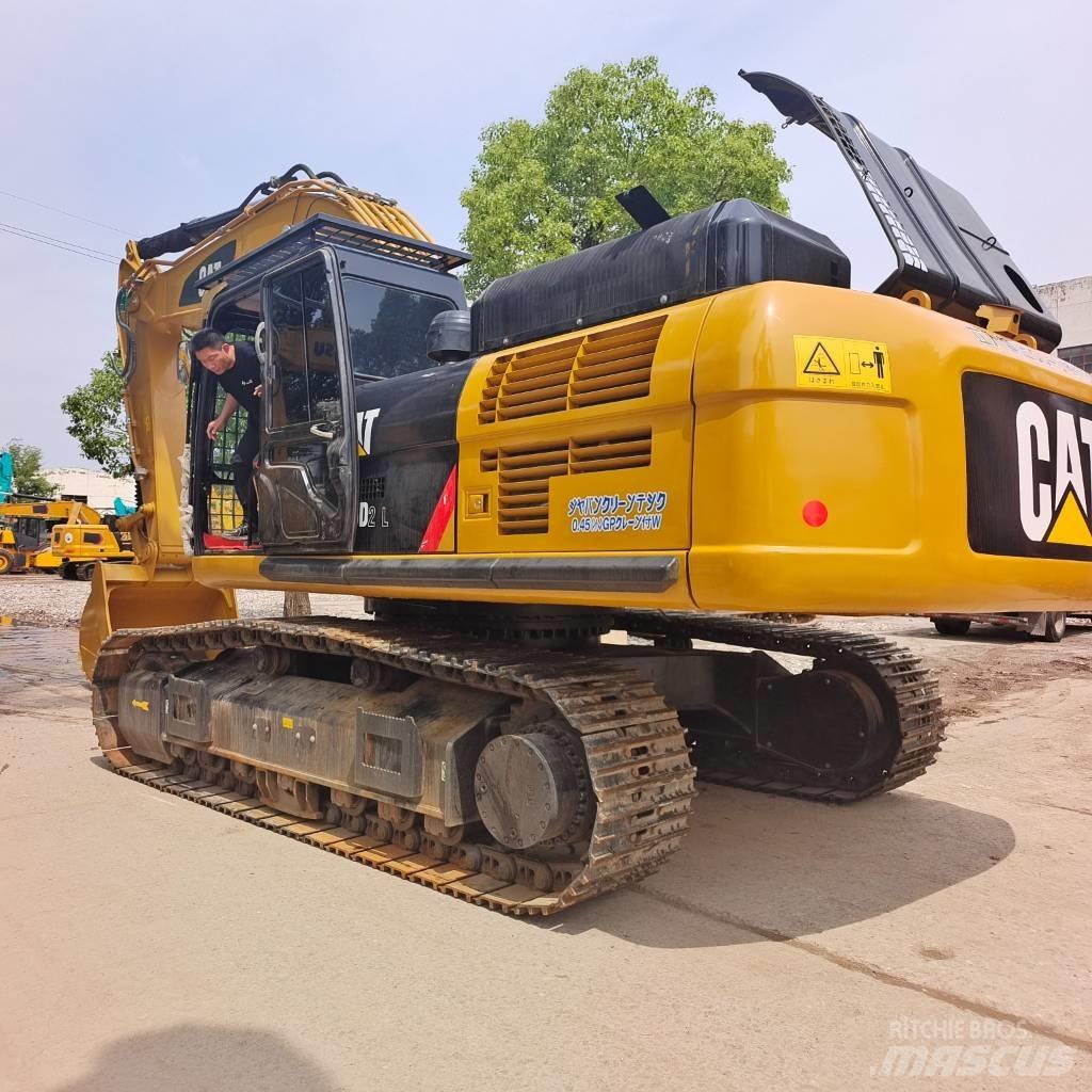 CAT 336D2L Crawler excavators