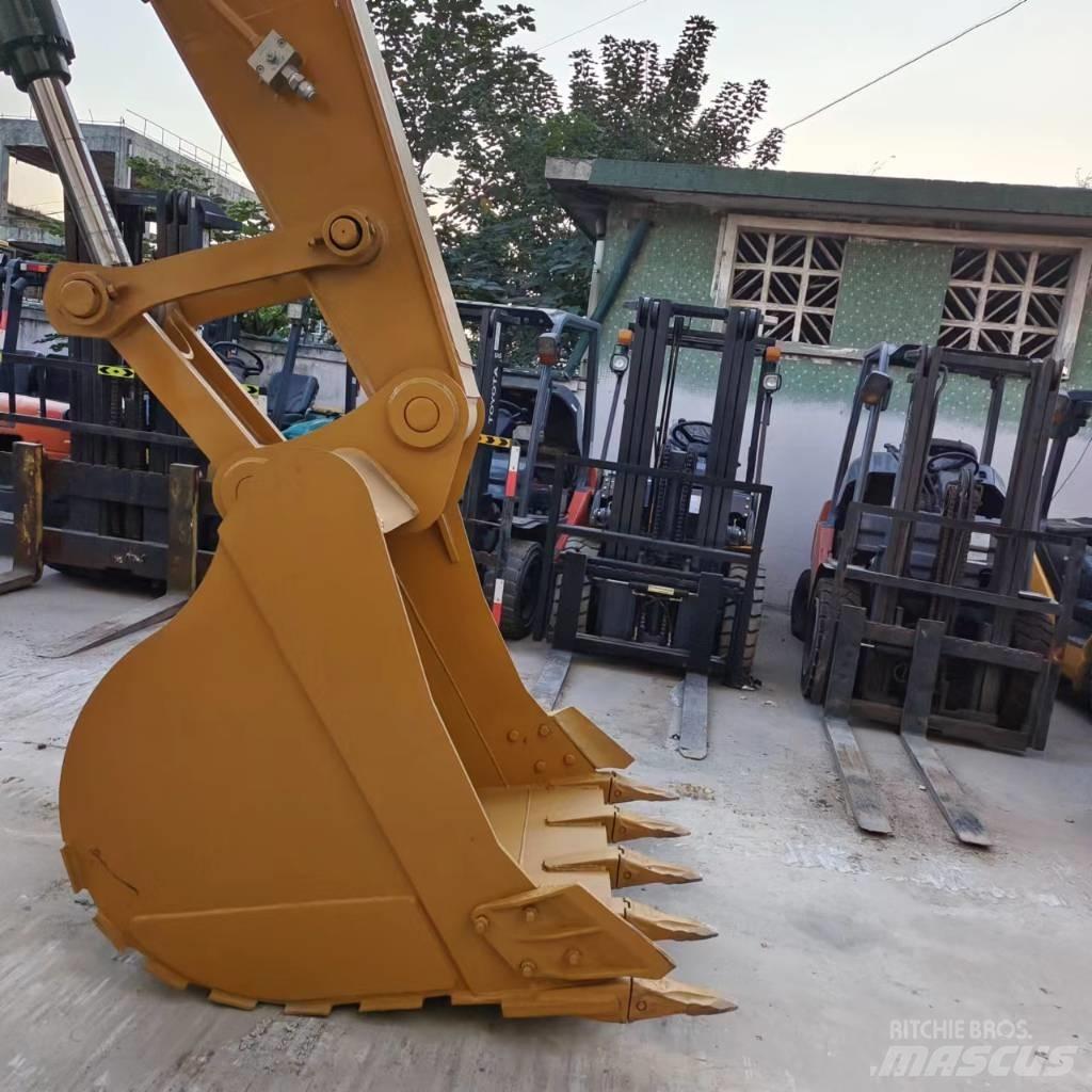CAT 330 D Crawler excavators