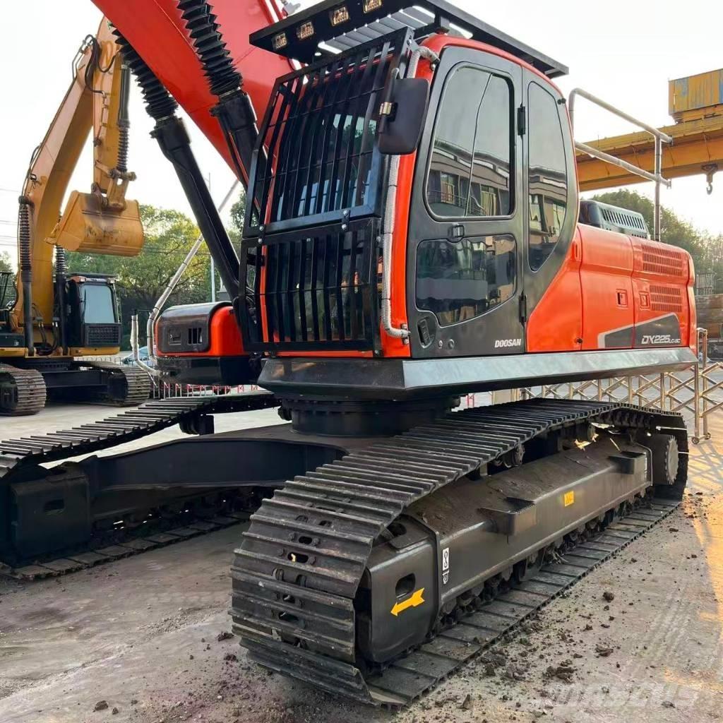 Doosan DX225LC-9C Midi excavators  7t - 12t