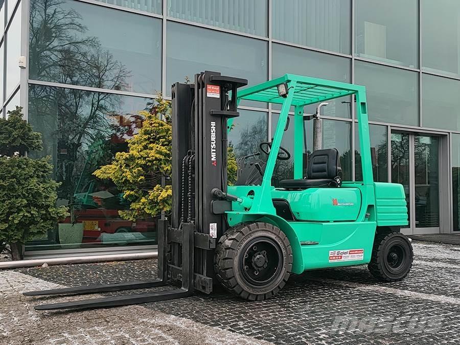 Mitsubishi DP30 Diesel trucks