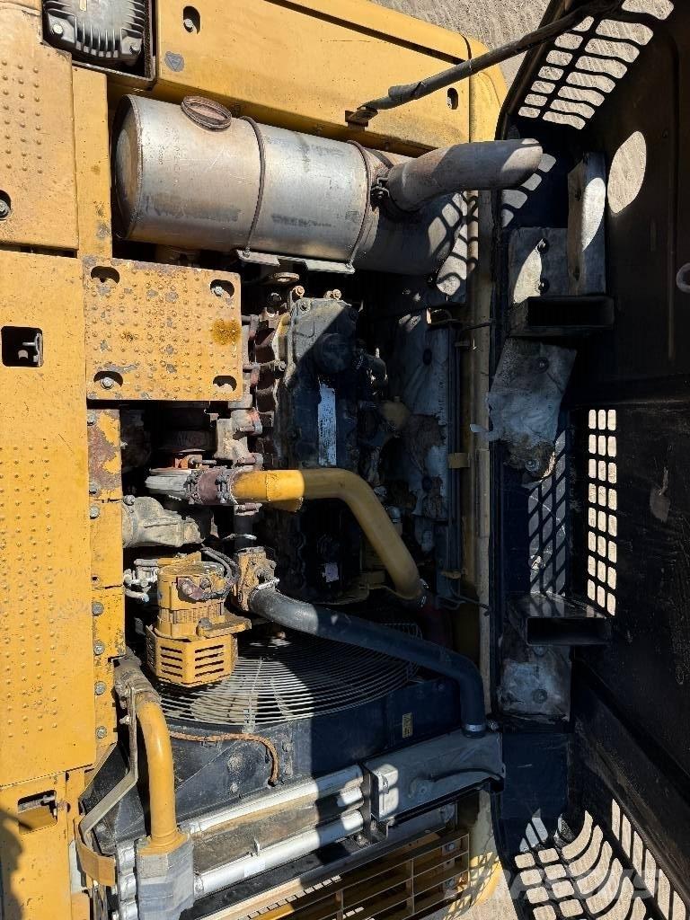 CAT 324 D Crawler excavators