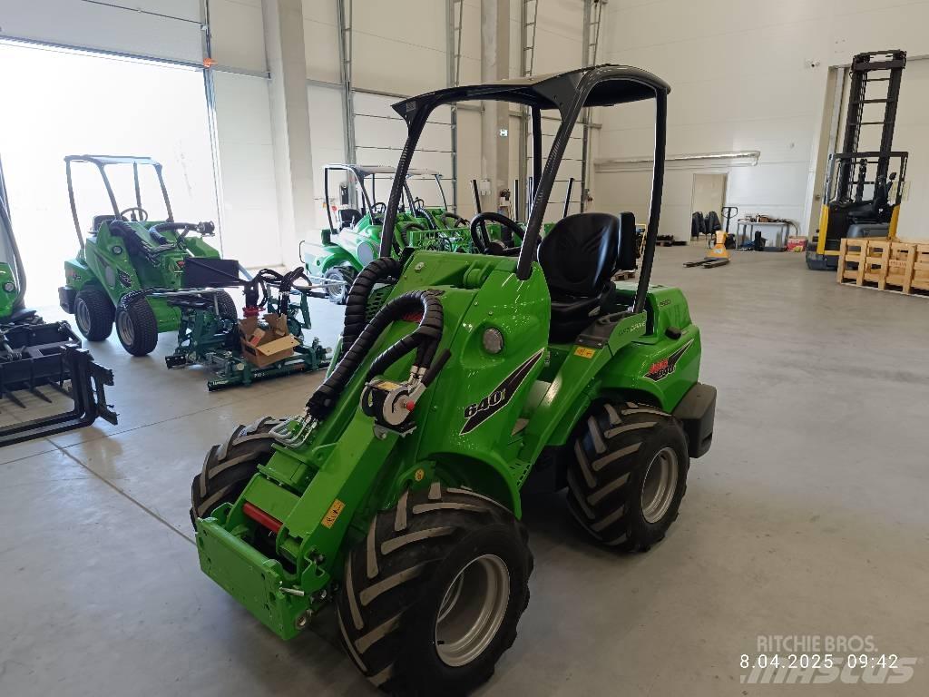 Avant 640 Mini loaders