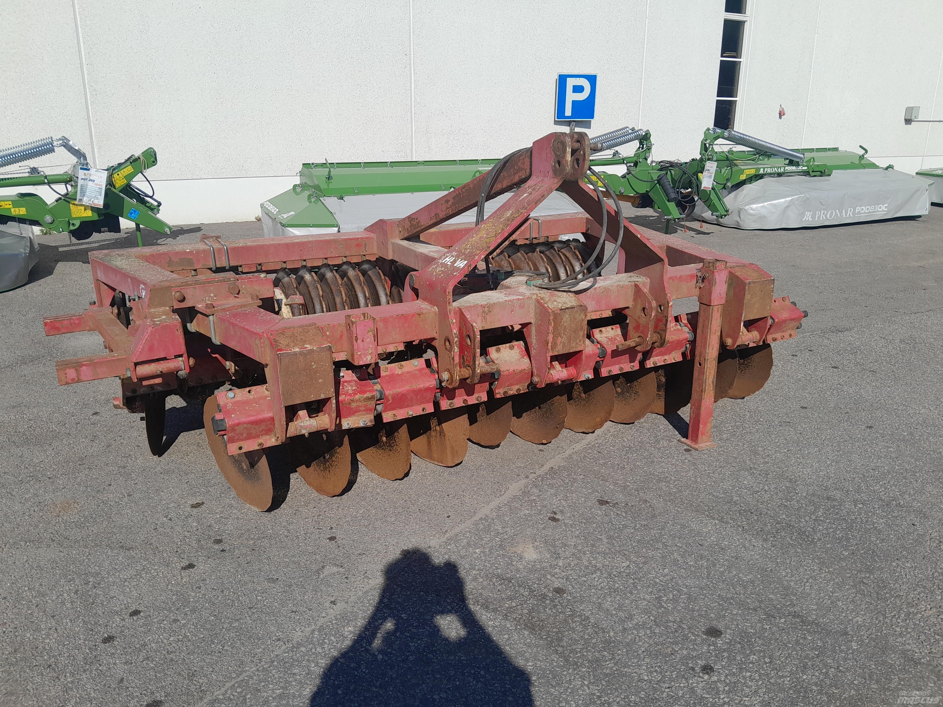 He-Va 300 Disc harrows