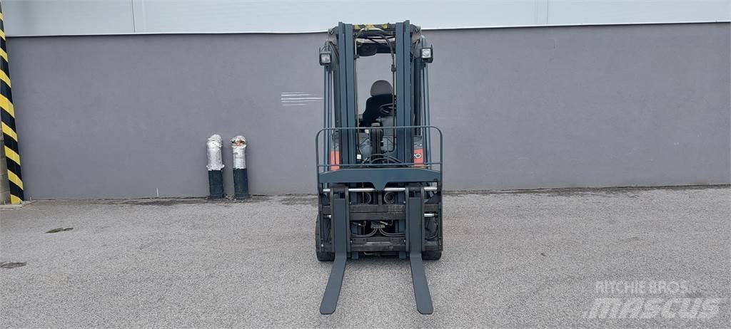 Linde H20 LPG trucks