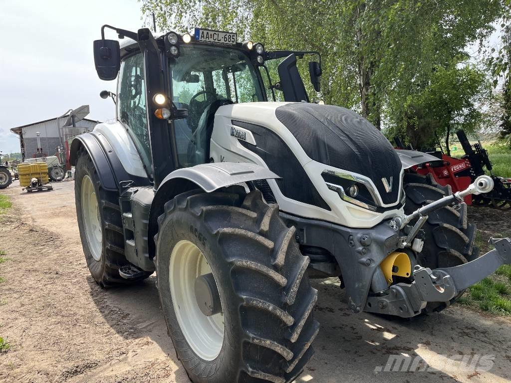 Valtra T 255 Tractors