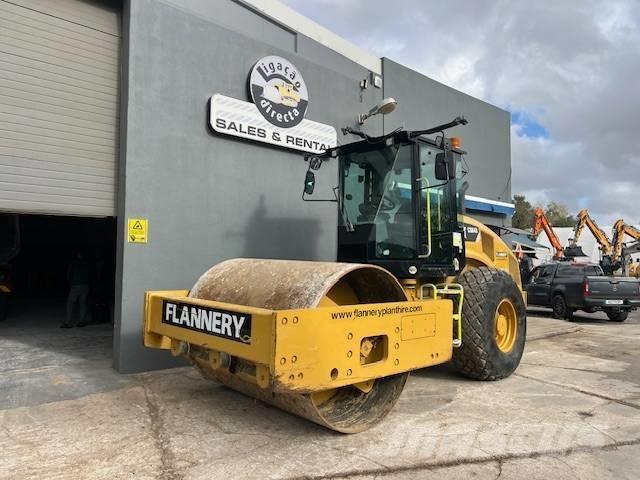 CAT CB 64 Twin drum rollers