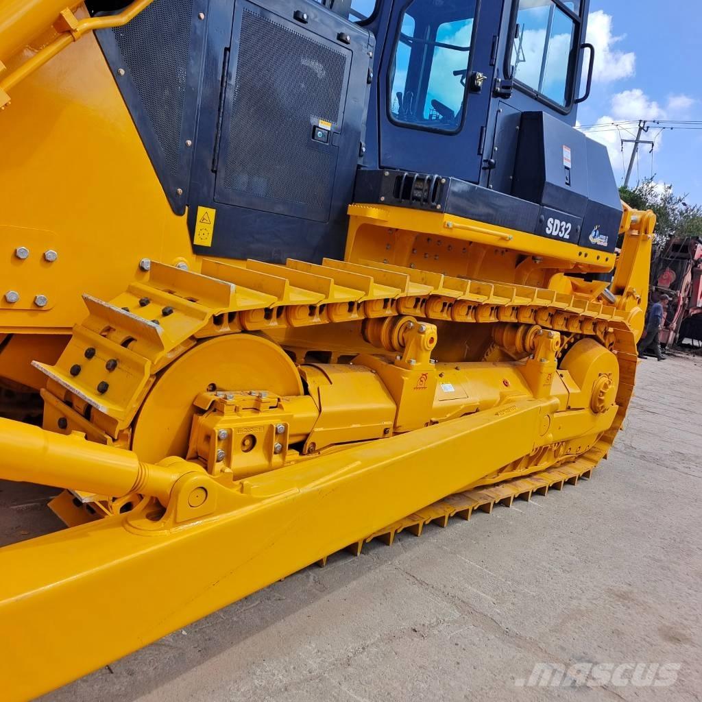 Shantui SD 32 Crawler dozers