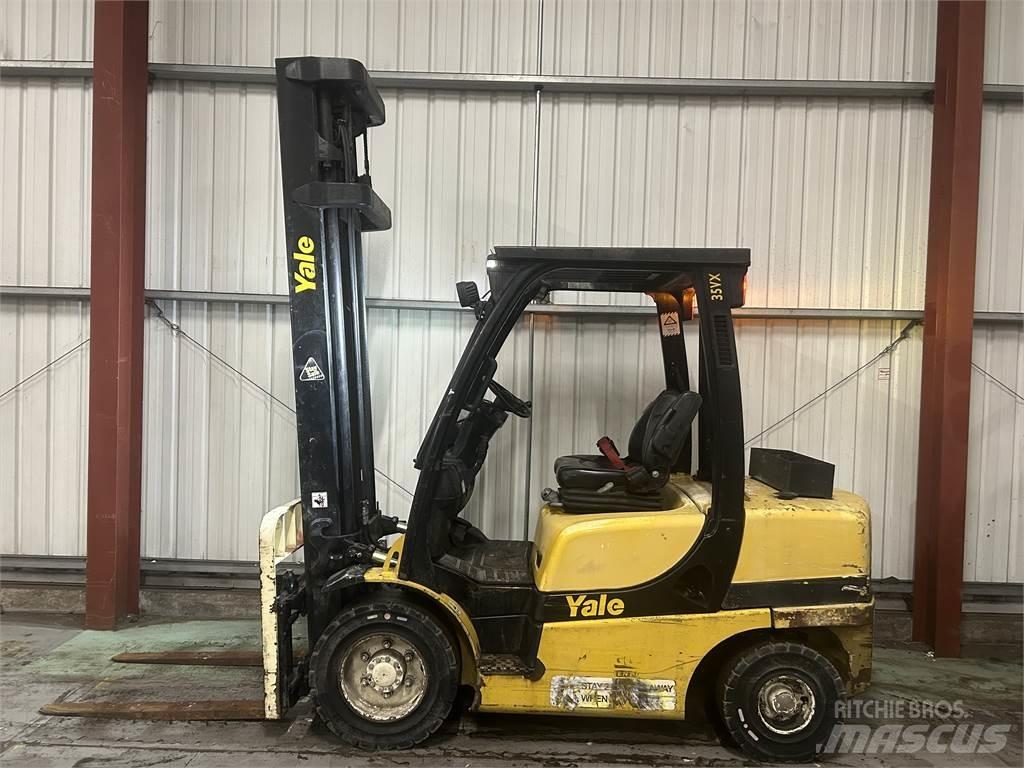 Yale GDP35VX Diesel trucks