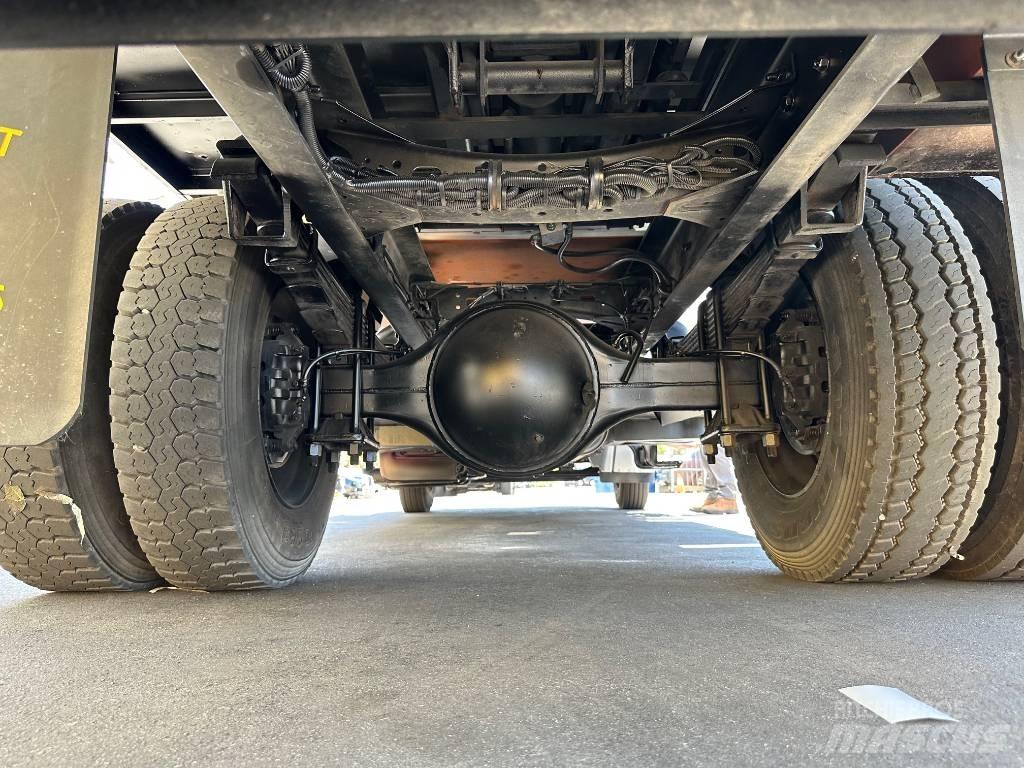 Freightliner M2106 Other trucks