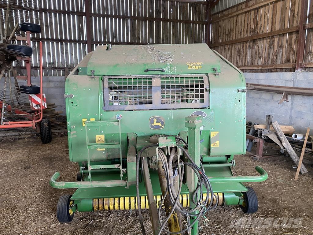 John Deere 623 Round balers