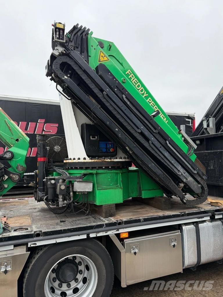  55 tm met Flyjib Loader cranes