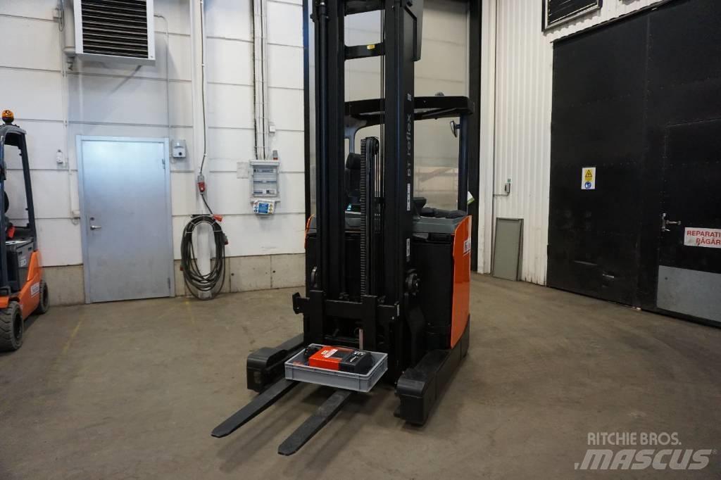 Toyota RRE140HE Reach trucks
