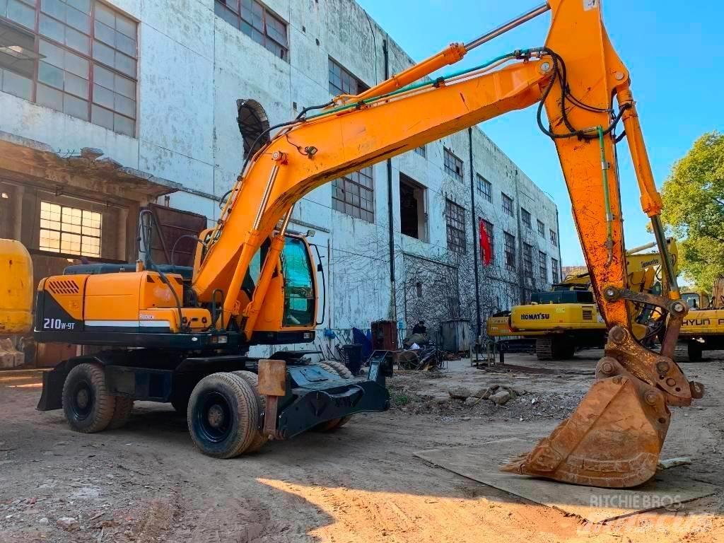 Hyundai R210W-9 Crawler excavators