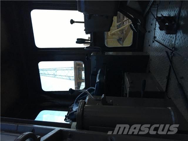 CAT D6D Crawler dozers