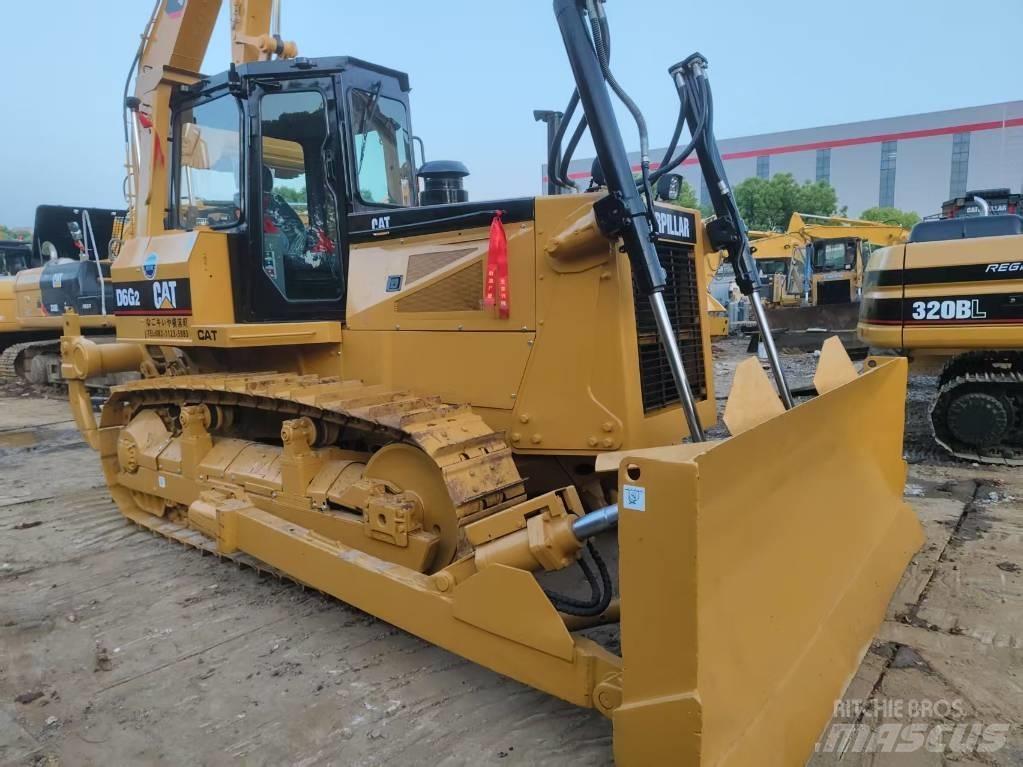 CAT D6G2 Crawler excavators
