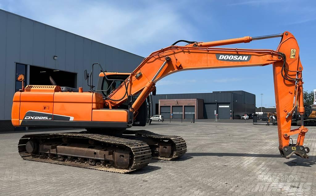 Doosan DX 225 LC-3 Crawler excavators