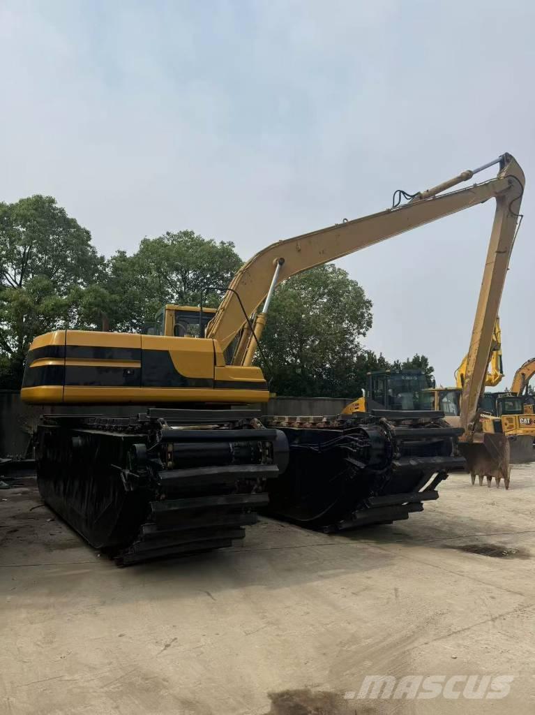 CAT 320 B Amphibious Excavators
