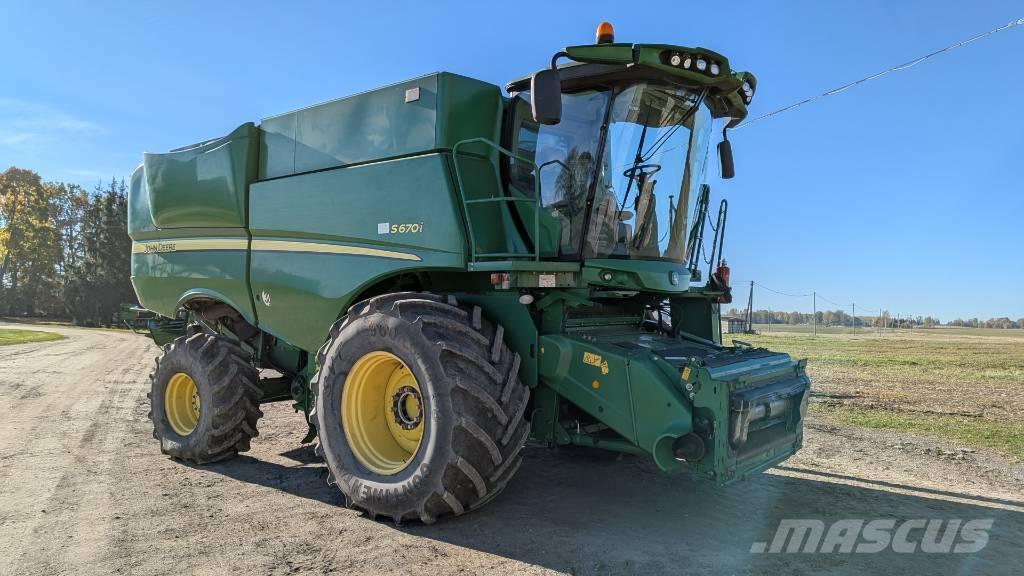 John Deere S 670 i Combine harvesters
