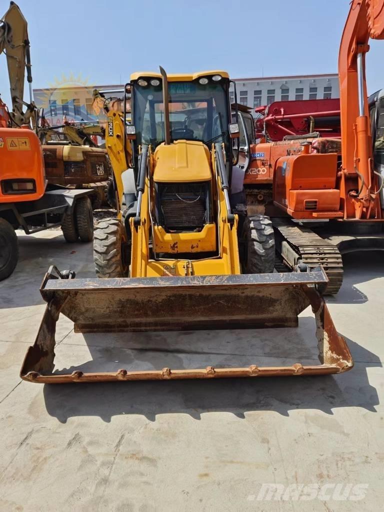 JCB 3 CX Backhoe loaders