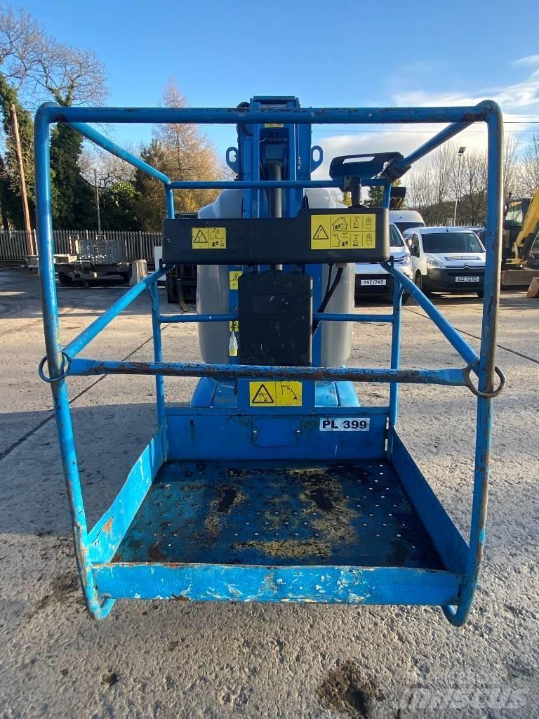 Genie GR 26 J Vertical mast lifts