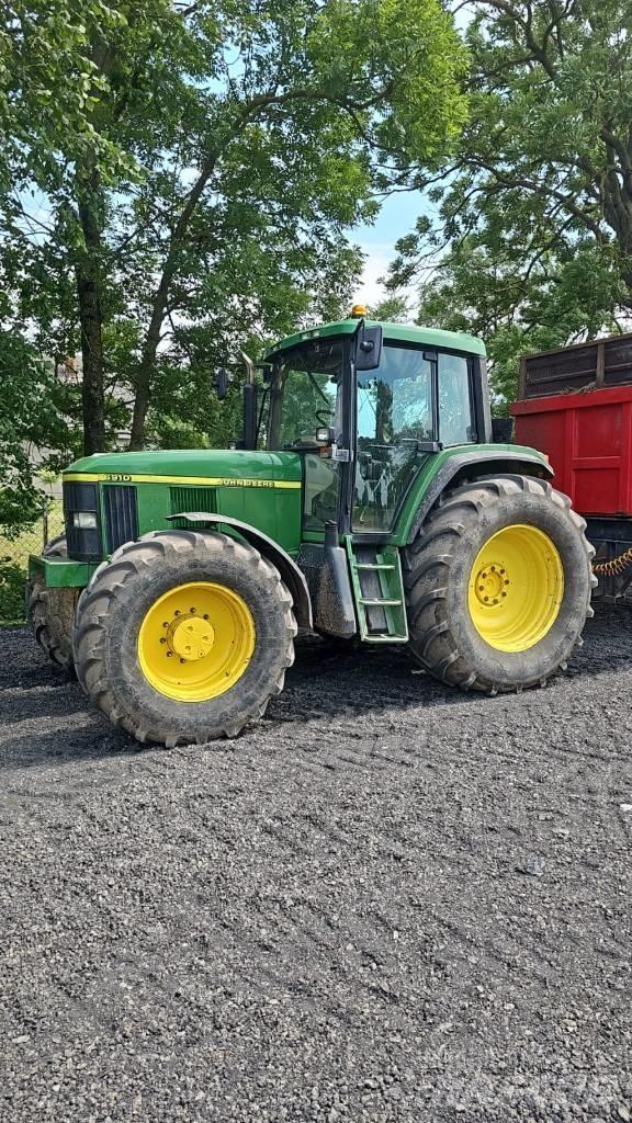 John Deere 6910 Tractors