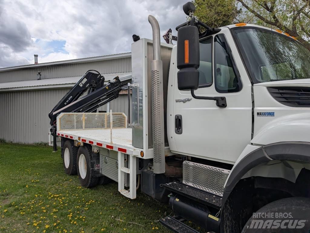 International 7500 Crane trucks