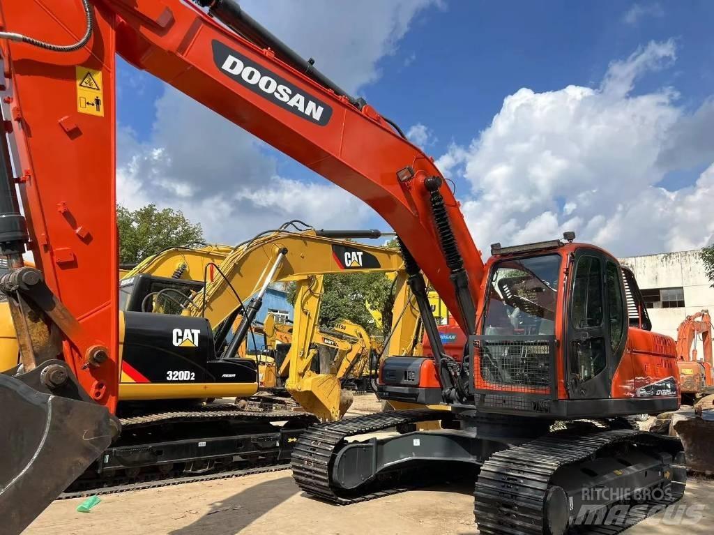 Doosan DX225-9C Crawler excavators