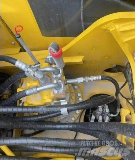 Komatsu 220-8K Crawler excavators