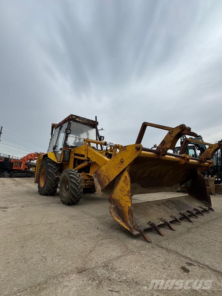 JCB 3 CX Backhoe loaders