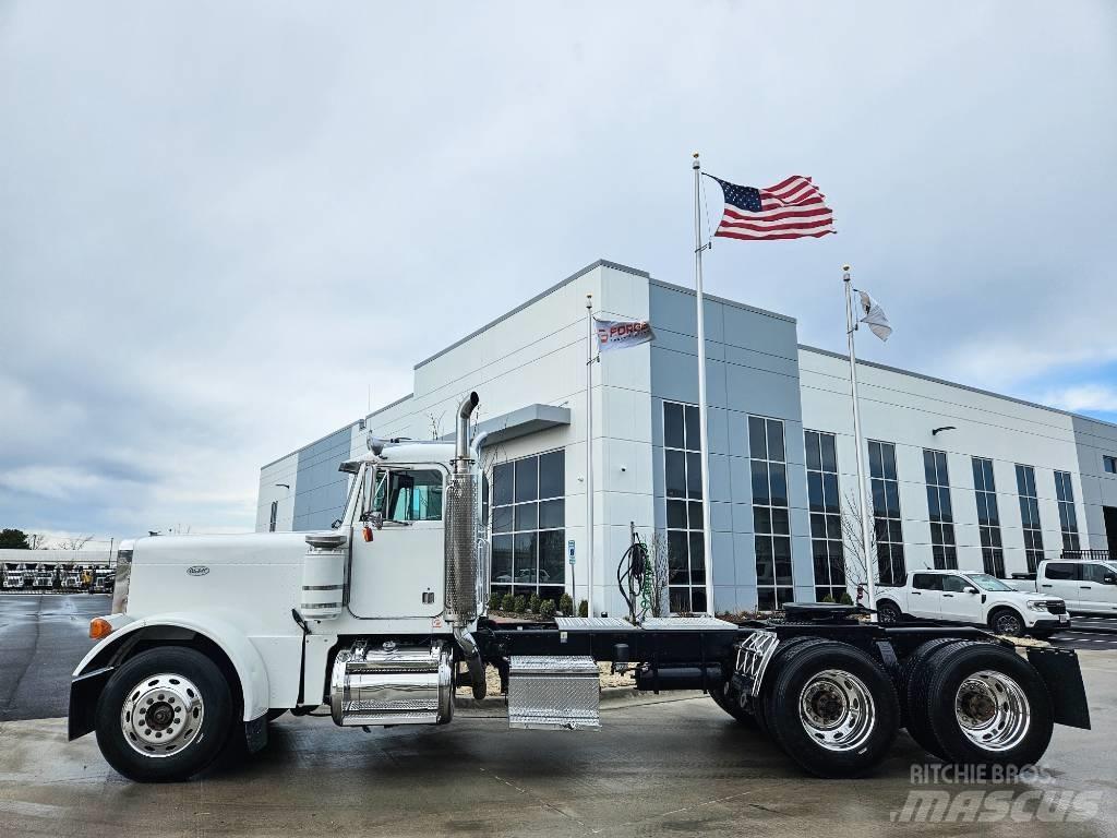 Peterbilt 379 Tractor Units