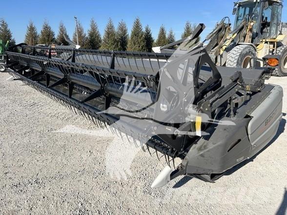 Agco 8200 Combine harvester heads