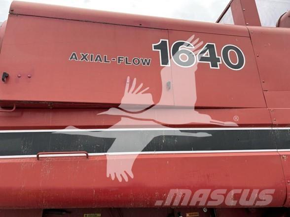 Case IH 1640 Combine harvesters