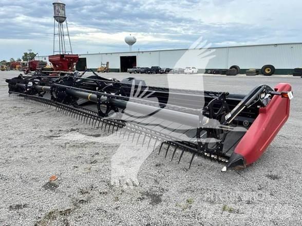 Case IH 2162 Combine harvester heads
