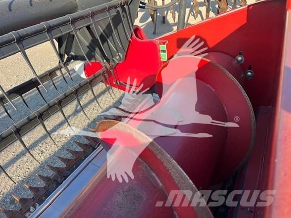 Case IH 3020 Combine harvester heads