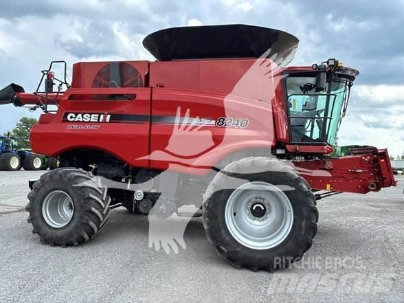 Case IH 8240 Combine harvesters