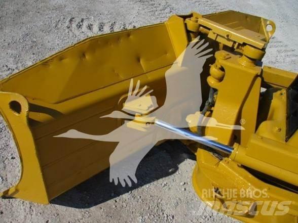 CAT D3G XL Crawler dozers